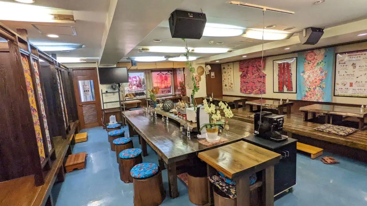 ゆいまーる美ら島の店内雰囲気 4